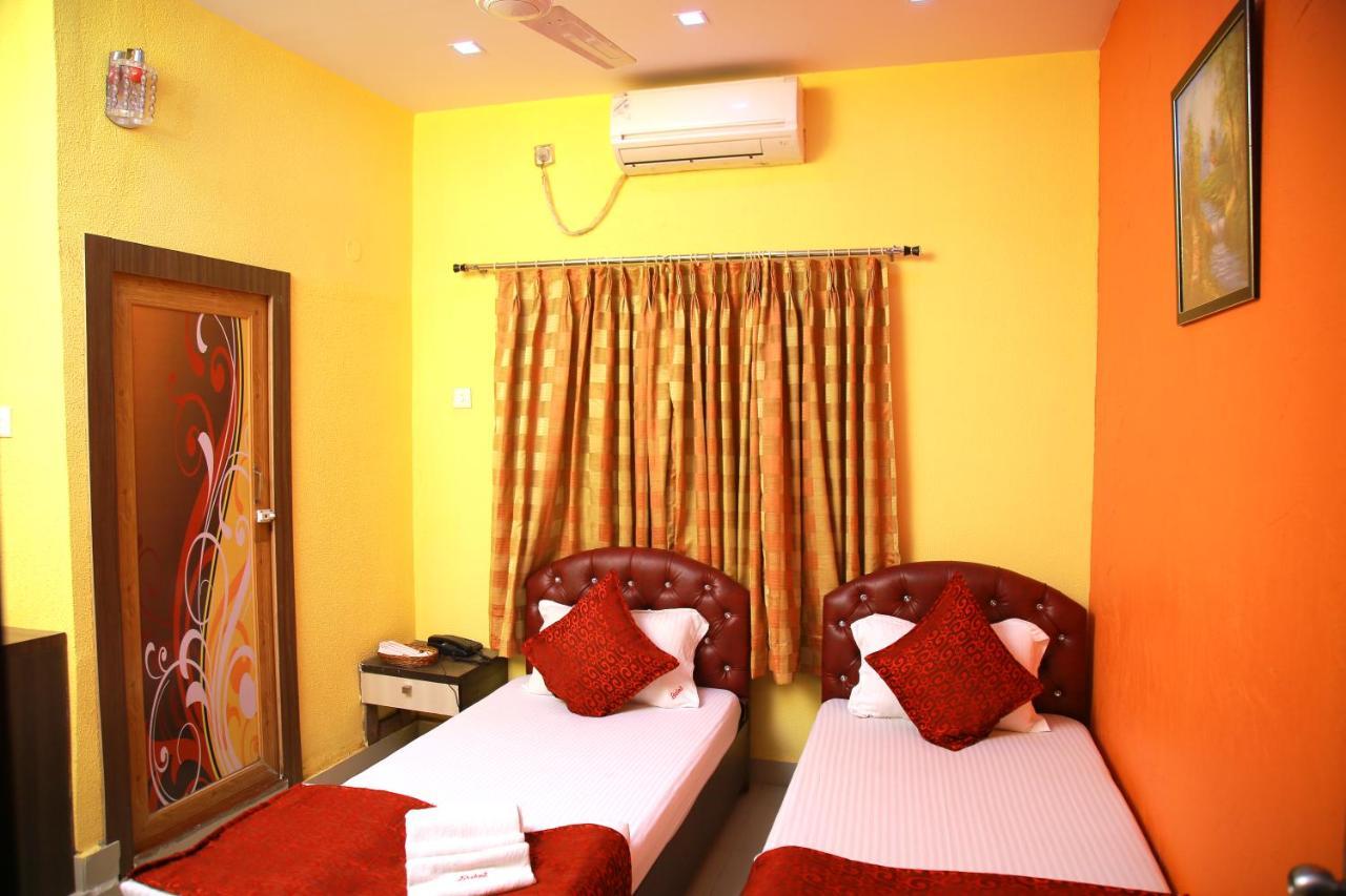 Babul Hotel Калькутта Экстерьер фото