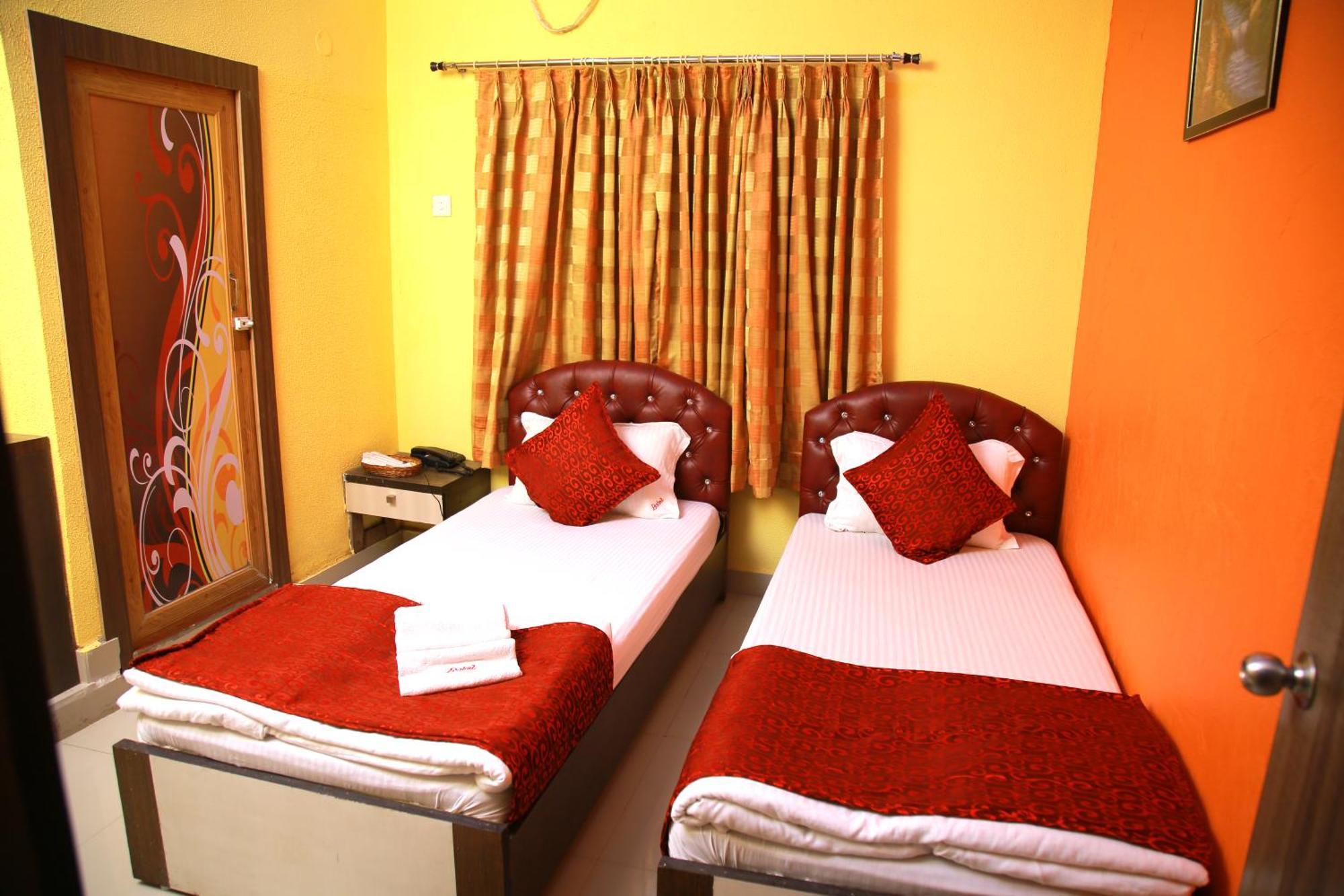 Babul Hotel Калькутта Экстерьер фото