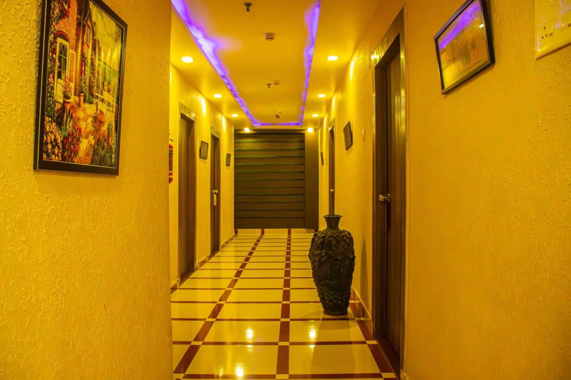 Babul Hotel Калькутта Экстерьер фото
